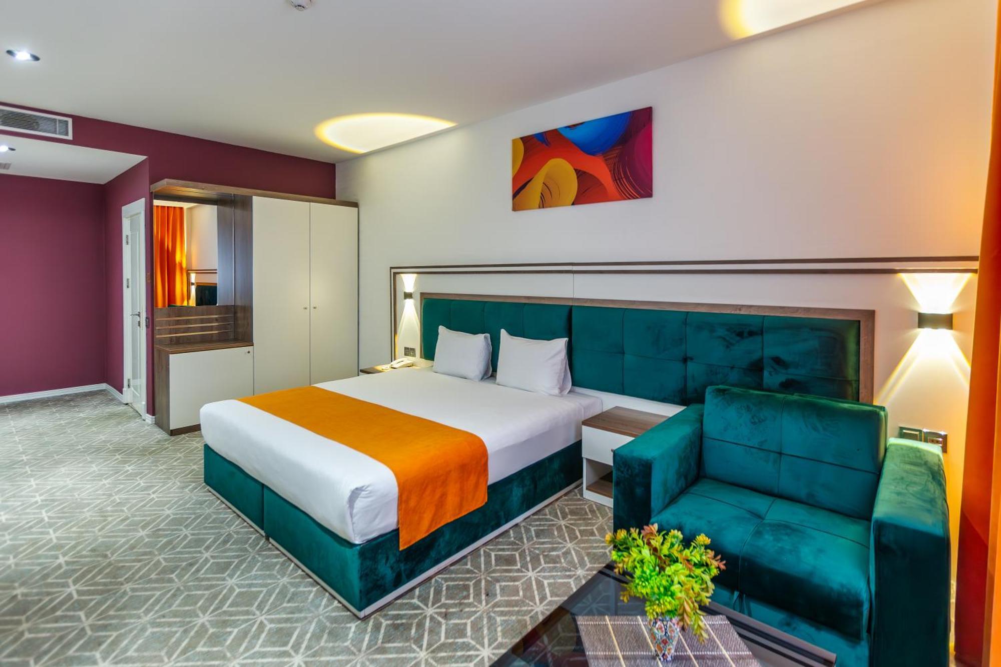 Alba & Hotel